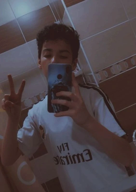 خلفيات شباب كأنها لك خلفيات شباب كأنها لك